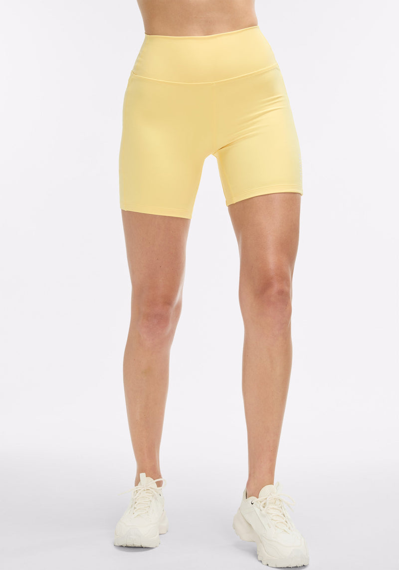 Pale Banana Set